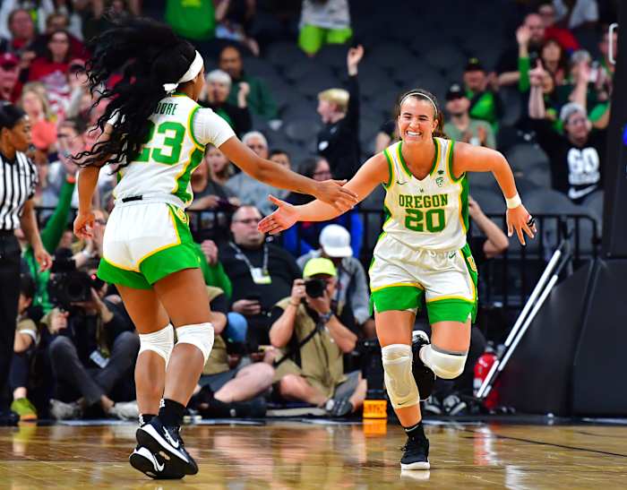 Sabrina Ionescu High Five